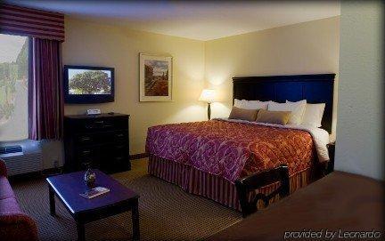 Intown Suites Extended Stay Anderson Sc - Clemson University 객실 사진